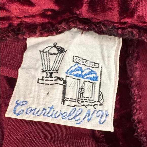 Vintage 90s Courtwell Velvet Burgundy High Waisted Maxi Skirt w Side Slit Goth - Picture 4 of 4